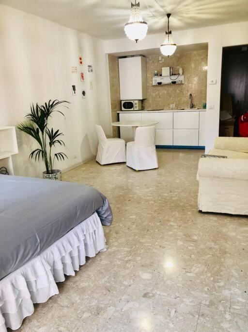 San Bernardino Monolocale Con Balcone Lägenhet Verona Exteriör bild