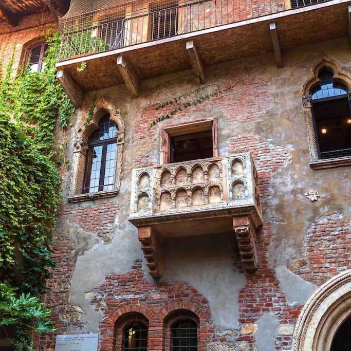 San Bernardino Monolocale Con Balcone Lägenhet Verona Exteriör bild