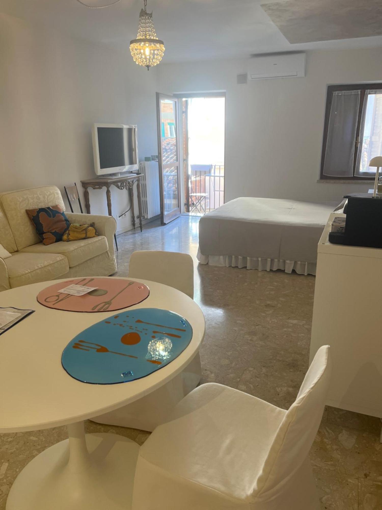 San Bernardino Monolocale Con Balcone Lägenhet Verona Exteriör bild
